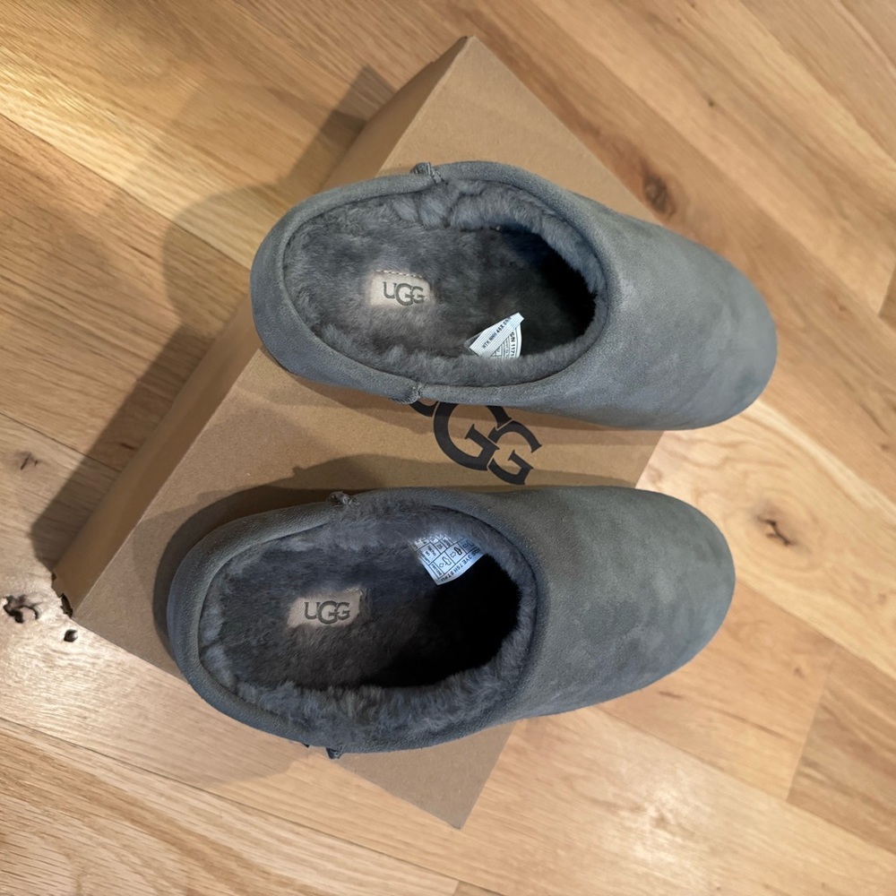 UGG Women's Elea Slippers